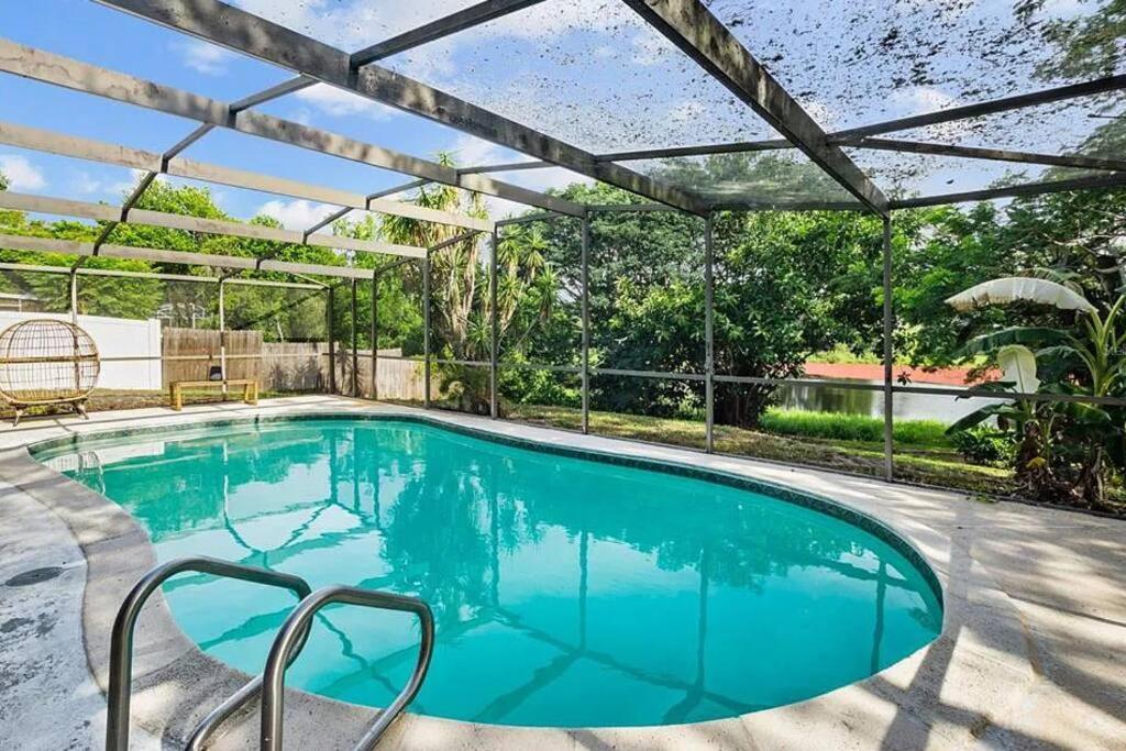 Cozy Lakefront Home W/ Pool -7 Mins From Legoland วินเทอร์เฮเวน ภายนอก รูปภาพ