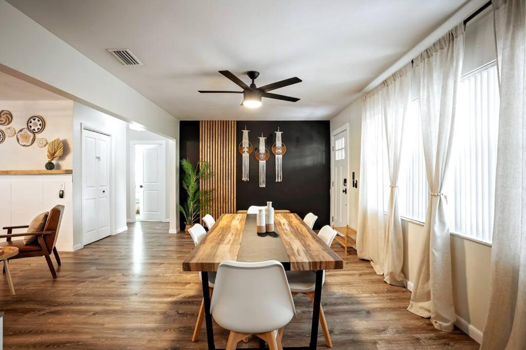 Cozy Lakefront Home W/ Pool -7 Mins From Legoland วินเทอร์เฮเวน ภายนอก รูปภาพ
