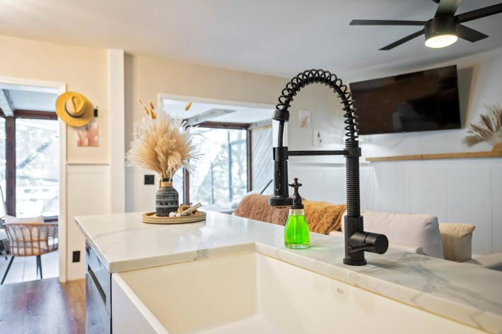 Cozy Lakefront Home W/ Pool -7 Mins From Legoland วินเทอร์เฮเวน ภายนอก รูปภาพ