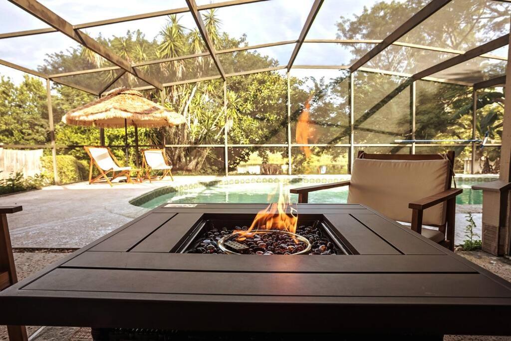 Cozy Lakefront Home W/ Pool -7 Mins From Legoland วินเทอร์เฮเวน ภายนอก รูปภาพ